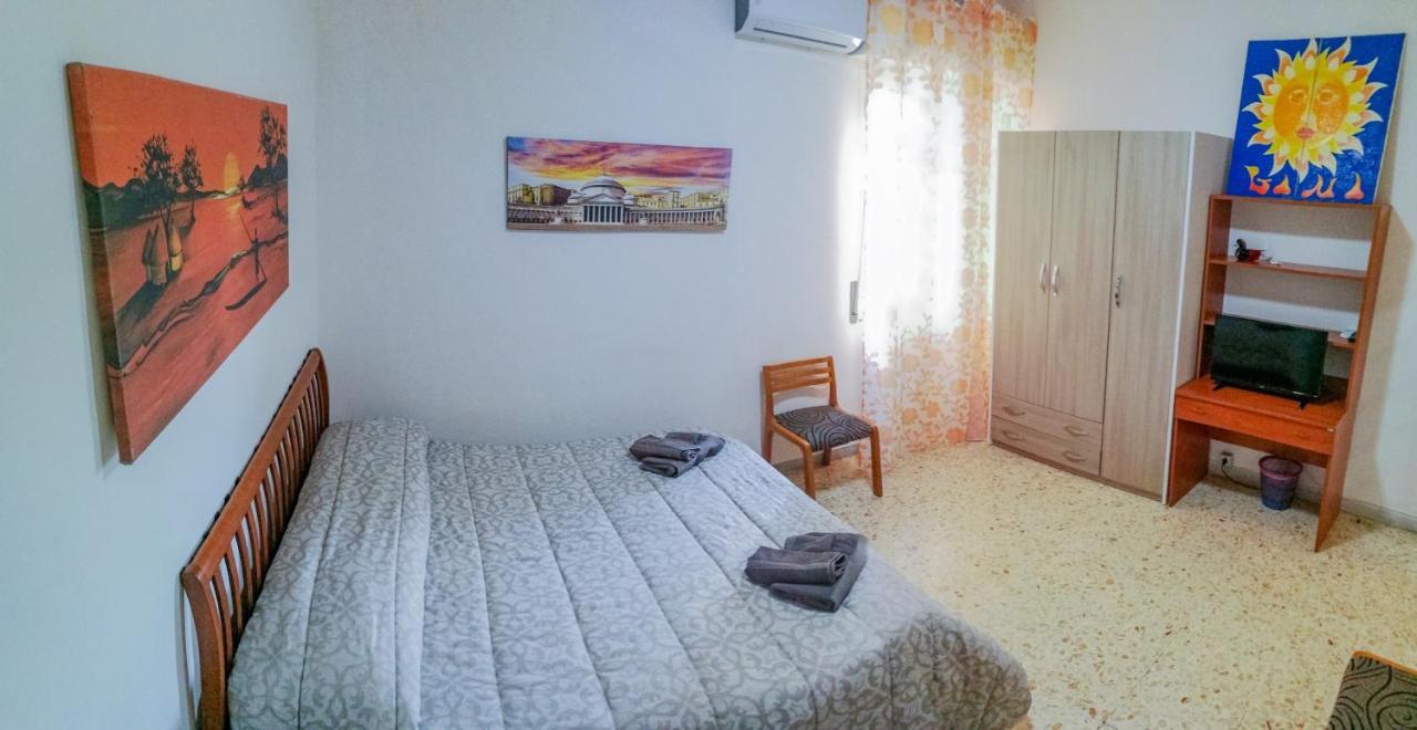 Metro Guest House Νάπολη Εξωτερικό φωτογραφία
