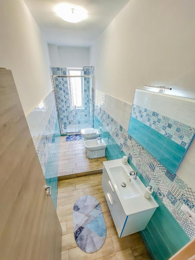 Metro Guest House Νάπολη Εξωτερικό φωτογραφία