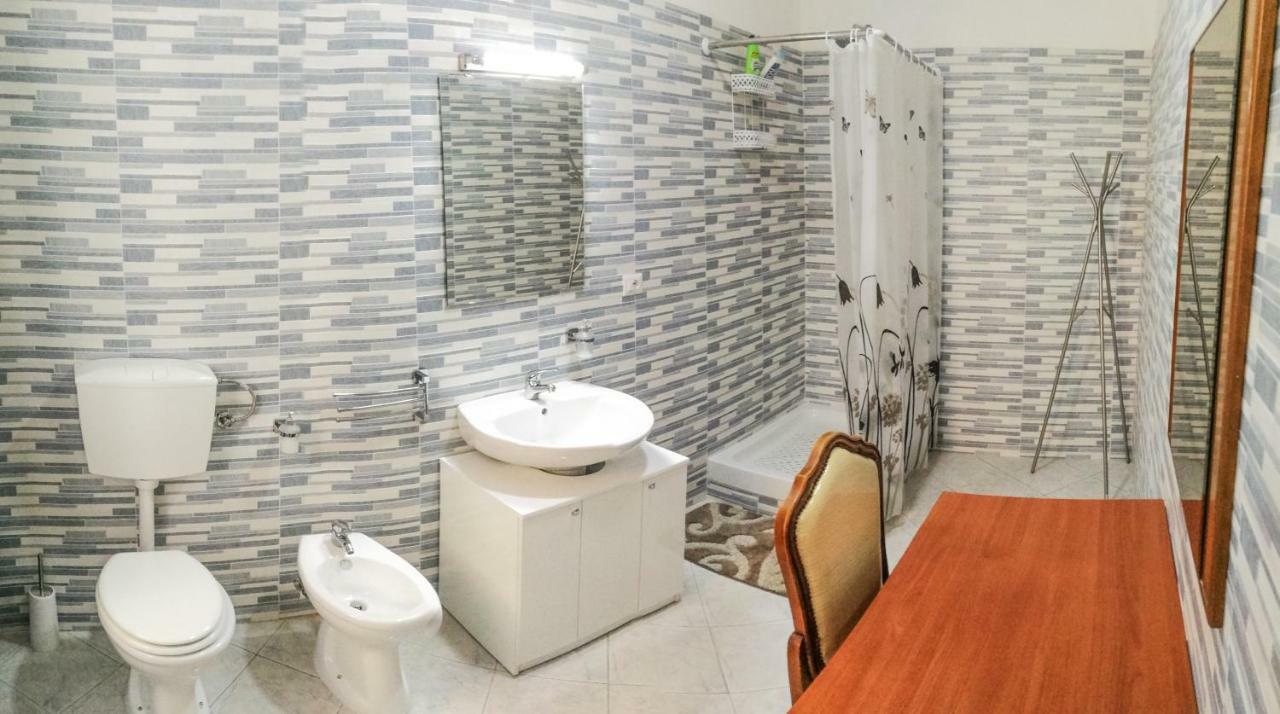 Metro Guest House Νάπολη Εξωτερικό φωτογραφία